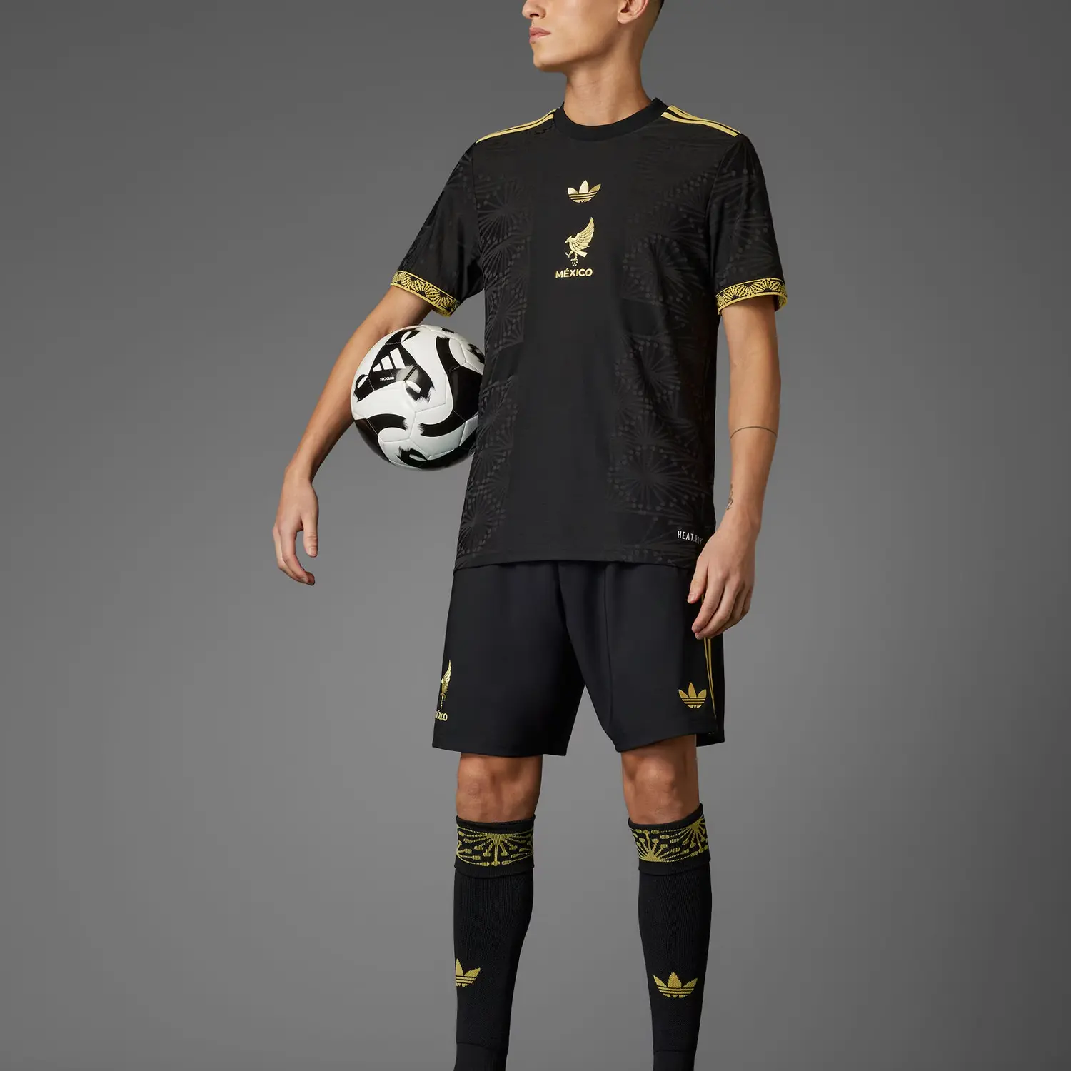 Футболка Adidas Kids Mexico 25 Gold Adidas Originals, черный — фото 4