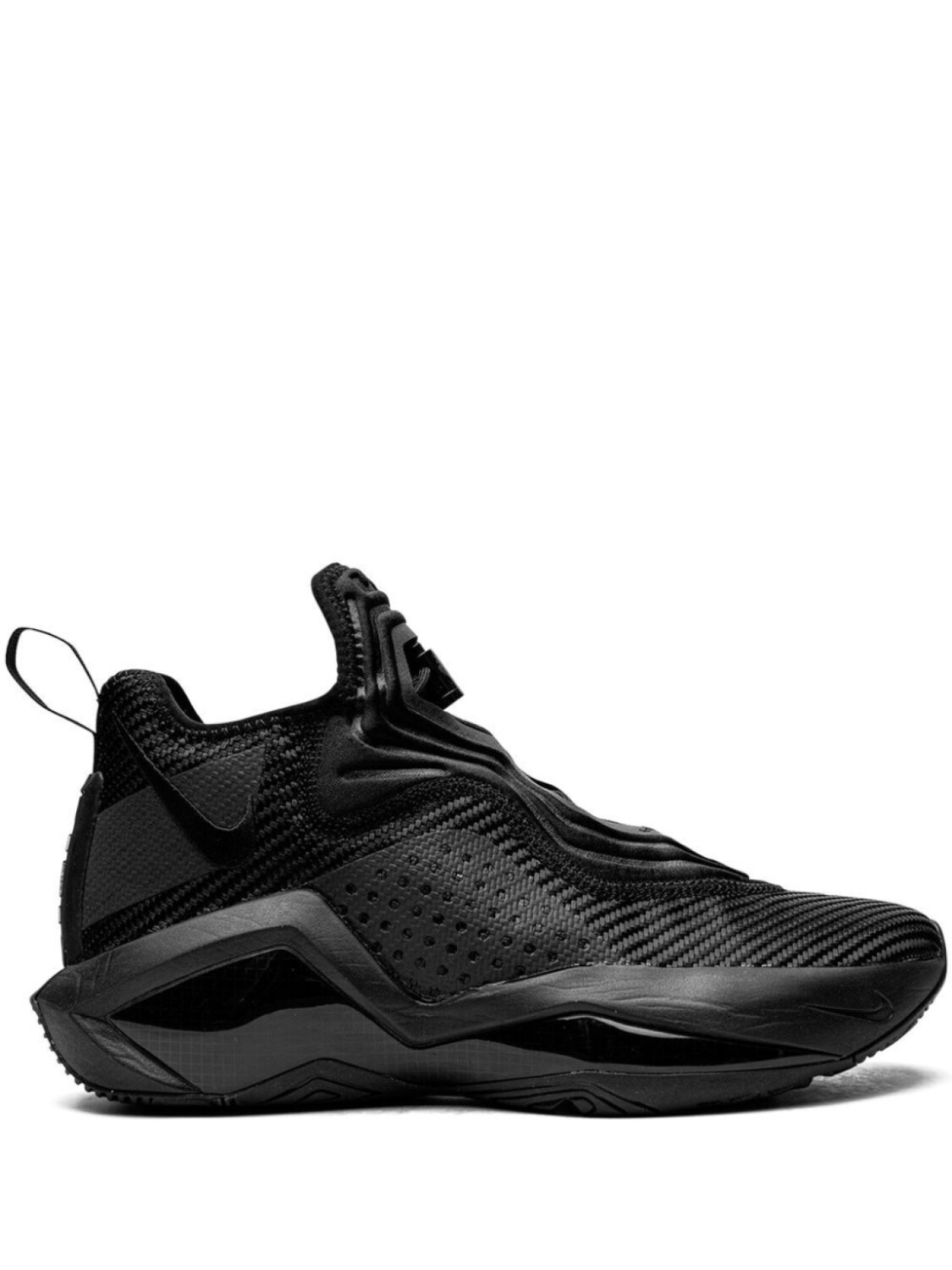 

Nike кроссовки Lebron Soldier XIV, черный