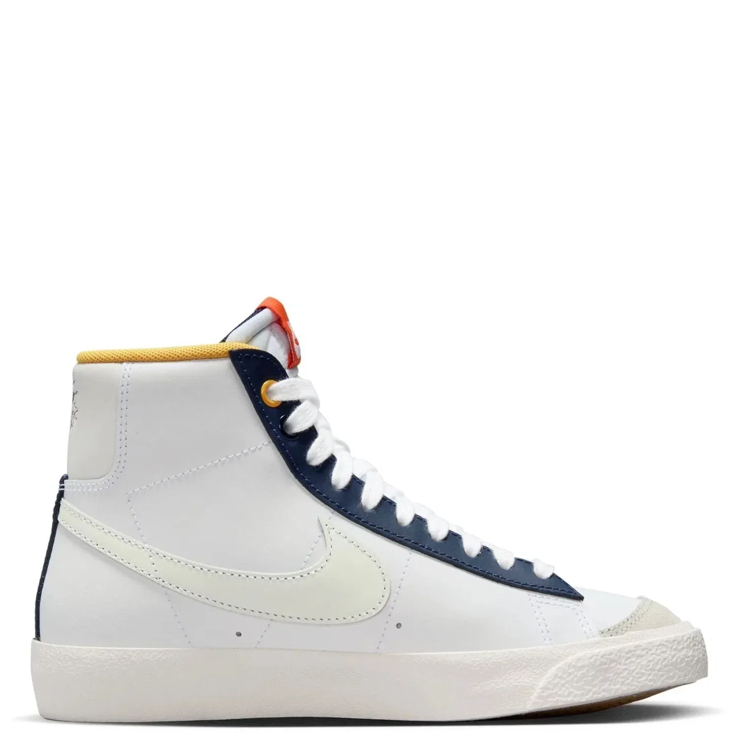 Детские кроссовки Nike Blazer Mid 'FN6966' - белые, в стиле casual, модель HTAT472 — фото 2