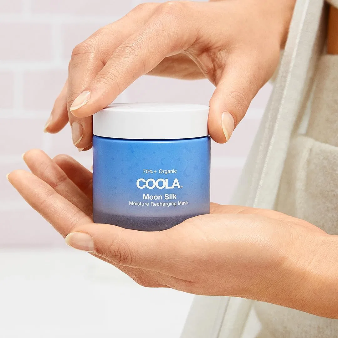 Маска для лица Coola — Organic Moon Silk Charge Face Moissanite Mask, увлажняющая, 59 мл — фото 4