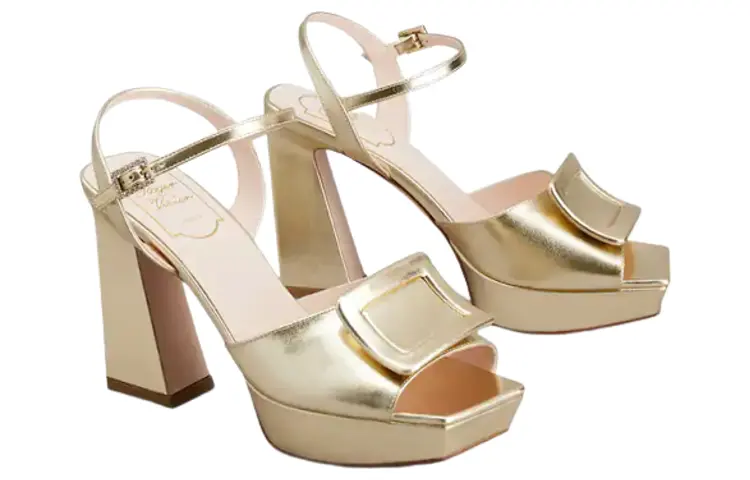 Стильная сандалия женская золотая Roger Vivier — фото 2
