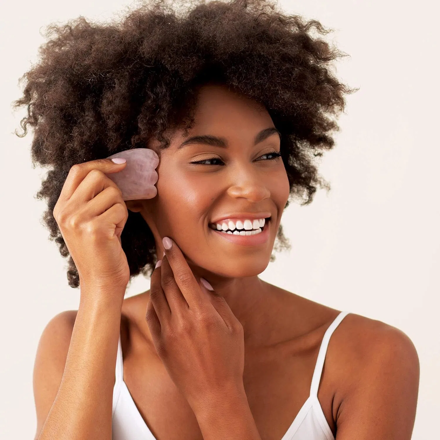 Массажер для лица из розового кварца Plum Beauty — фото 3