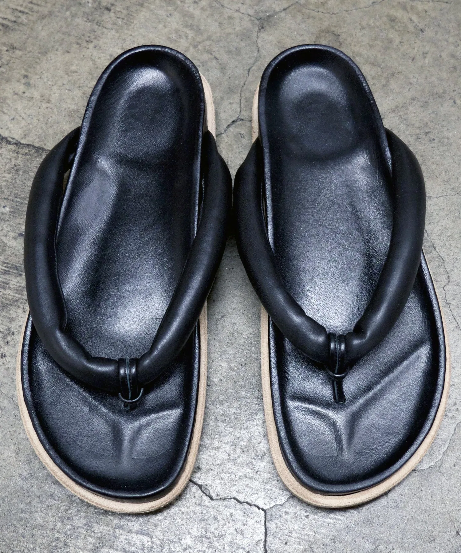 TAS (T.A.S.) / HANAO SANDAL Кожаные сандалии-вьетнамки / FOOT-015 — фото 2