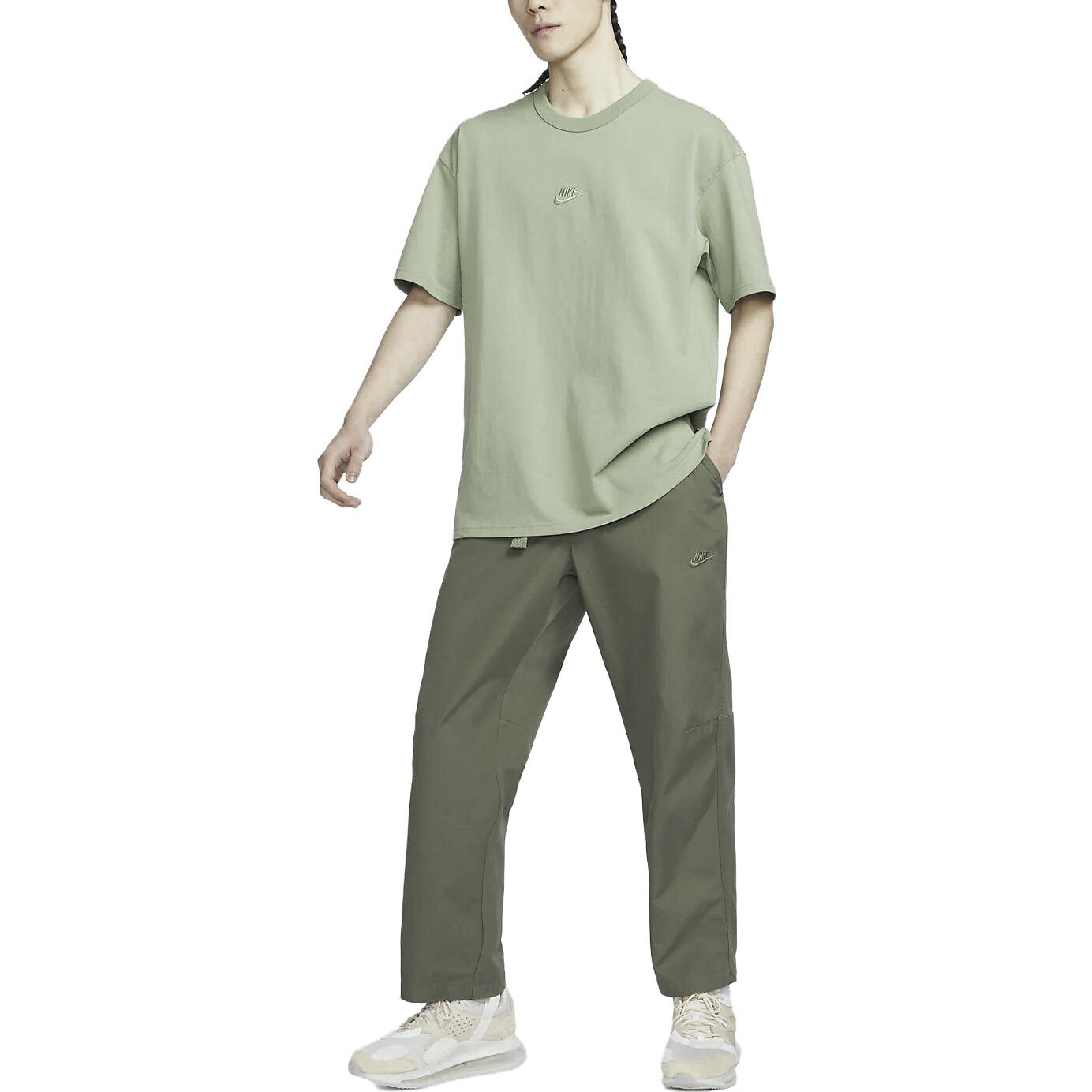 SPORTSWEAR TECH PACK повседневные брюки мужские средние оливковые Nike, оливковый — фото 2