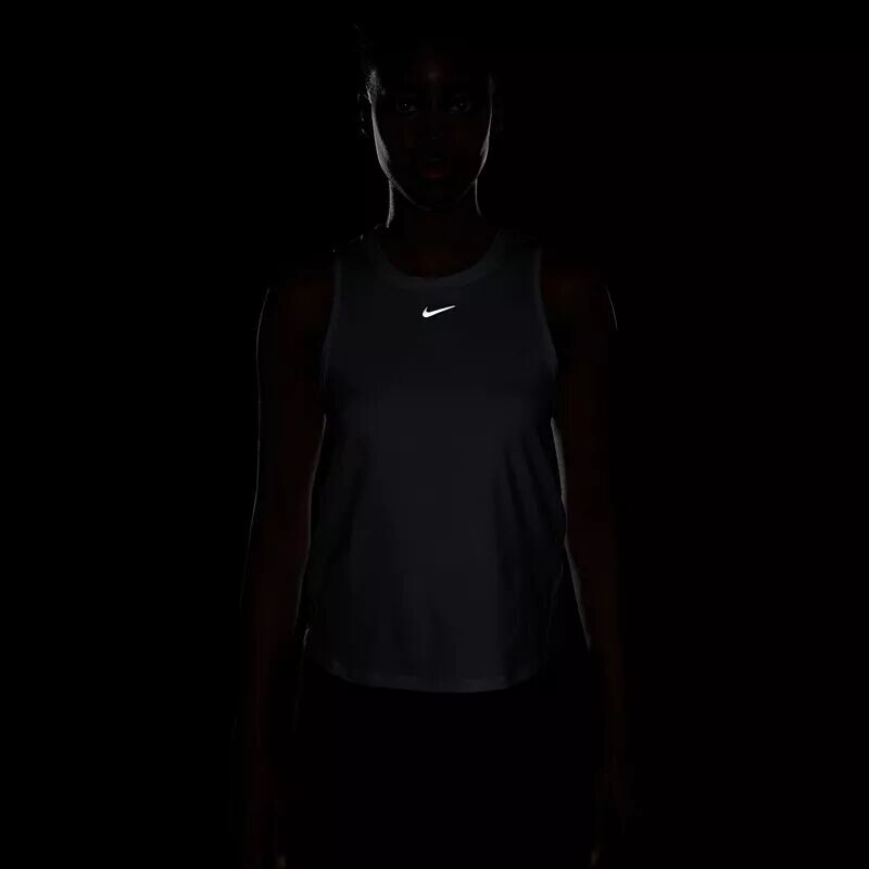 Женская майка Nike One Classic Dri-FIT, белый — фото 4