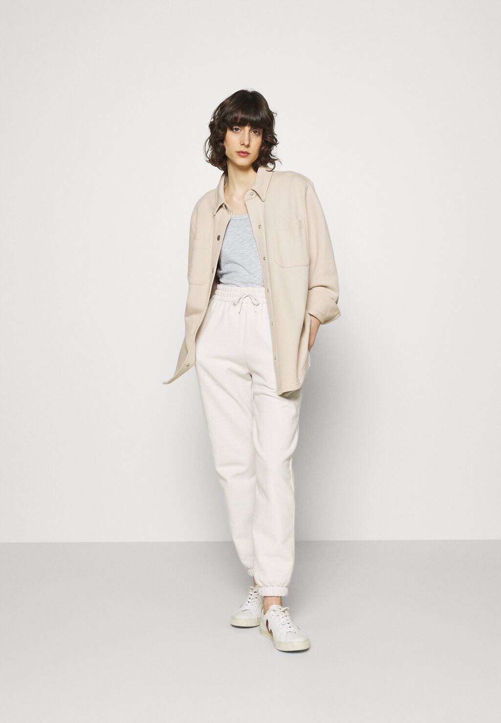 

Базовая футболка Jacksonville Round Neck American Vintage, цвет polaire chine