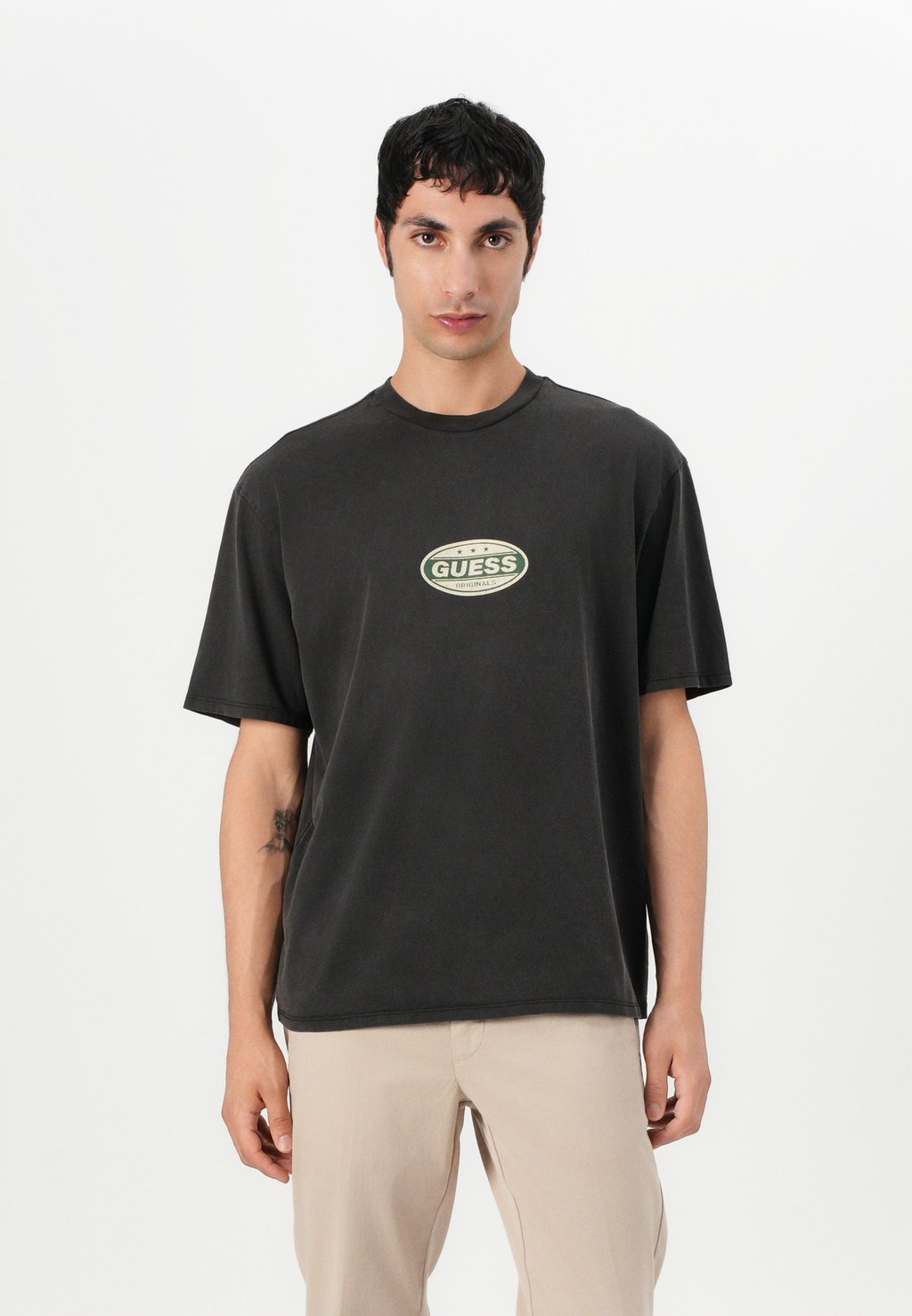 

Футболка с принтом GO STRIKER TEE Guess Originals, черный
