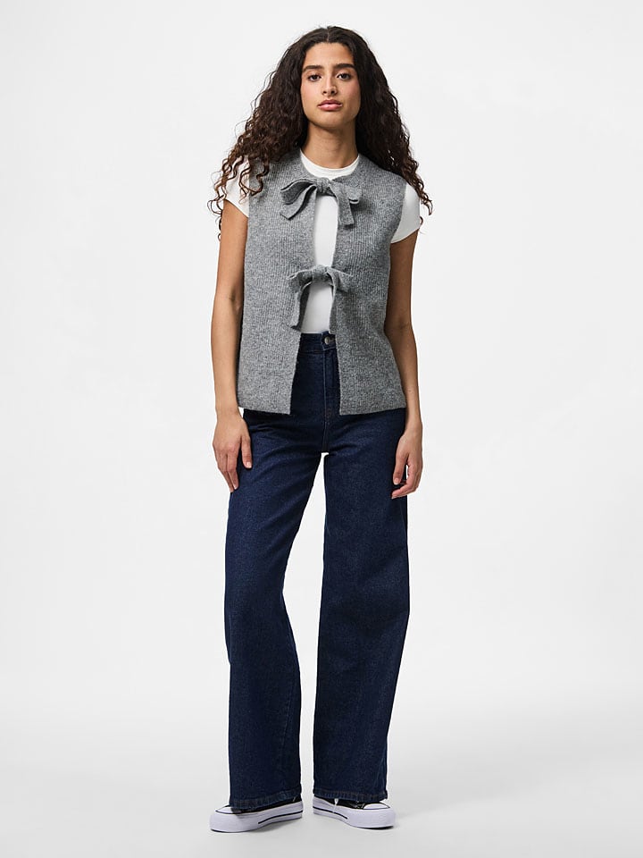 

Pieces Жилет "Pcsilly" серого цвета