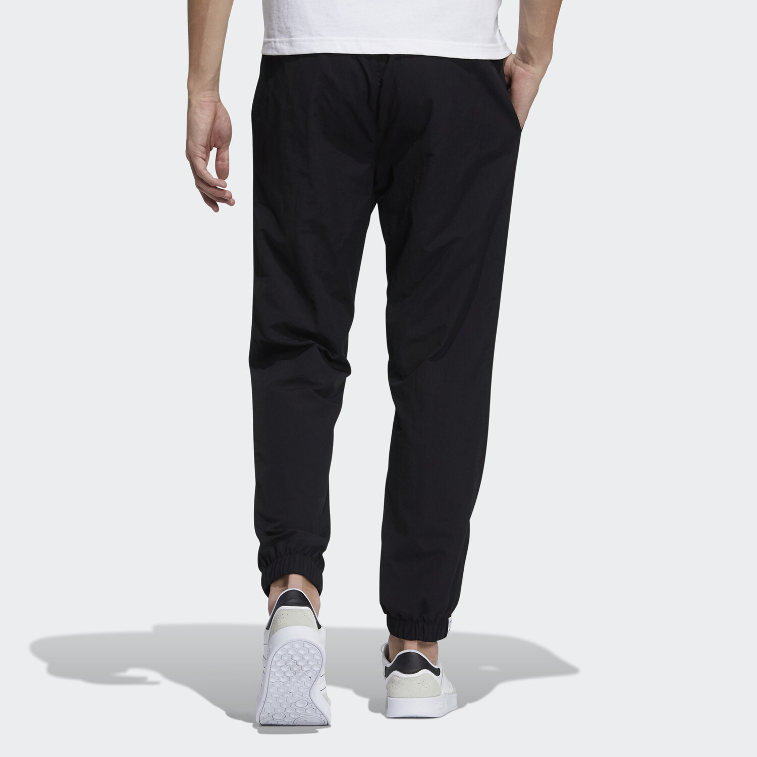 Штаны мужские трикотажные Smiley X черные Adidas Neo, черный — фото 3