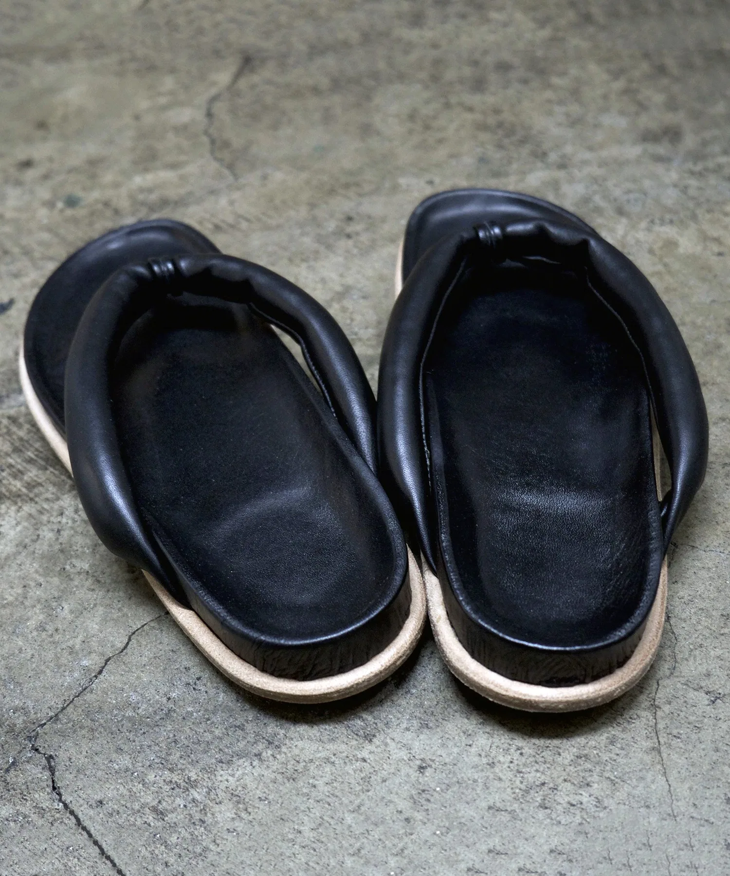 TAS (T.A.S.) / HANAO SANDAL Кожаные сандалии-вьетнамки / FOOT-015 — фото 3