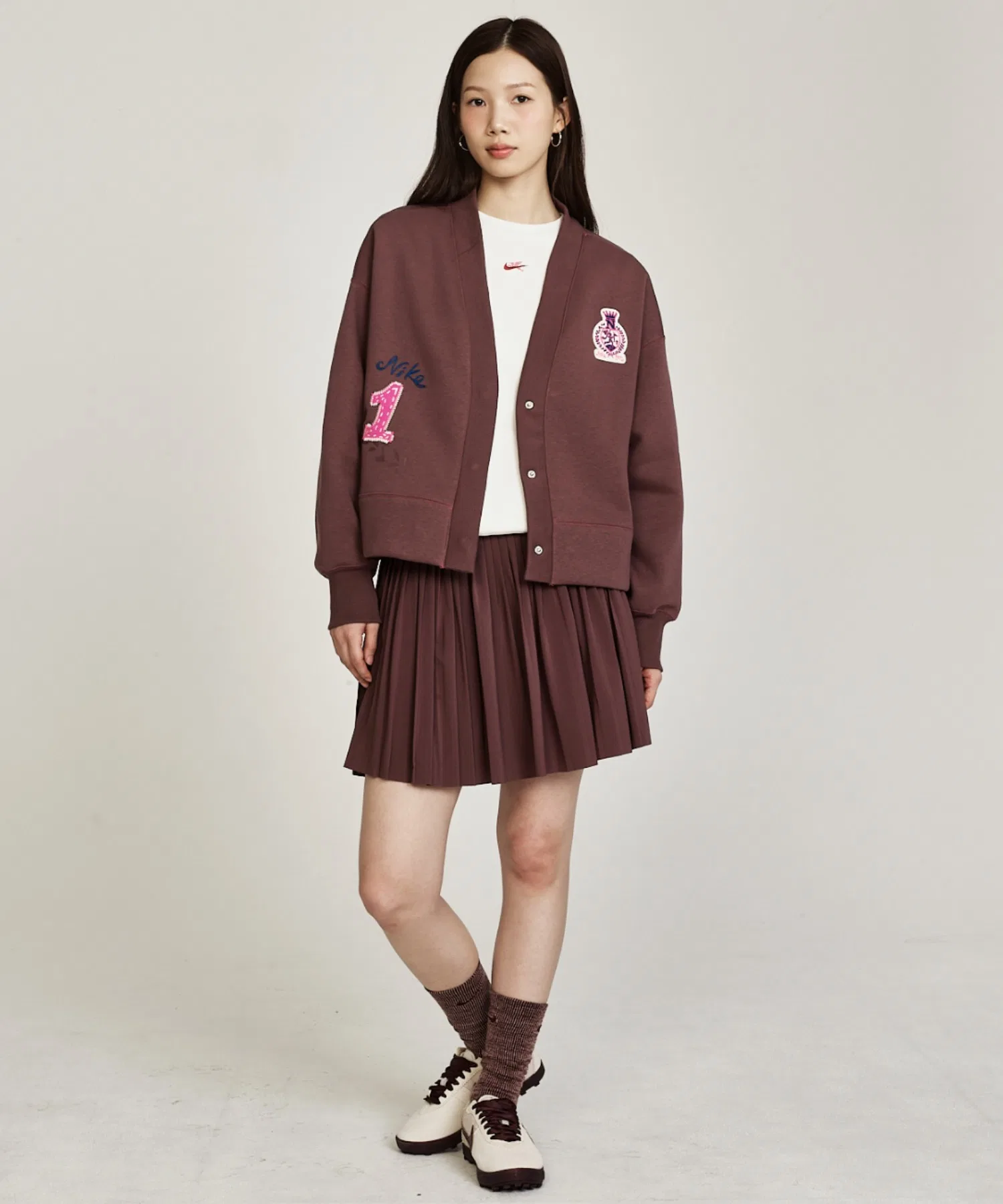 Женский флисовый кардиган Nike Sportswear Oversized IQ3944-515 Tattoo — фото 4