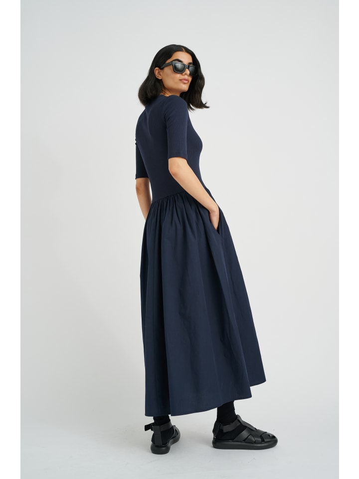 

Платье DagnamaIW, прямого кроя, темно-синего цвета InWear