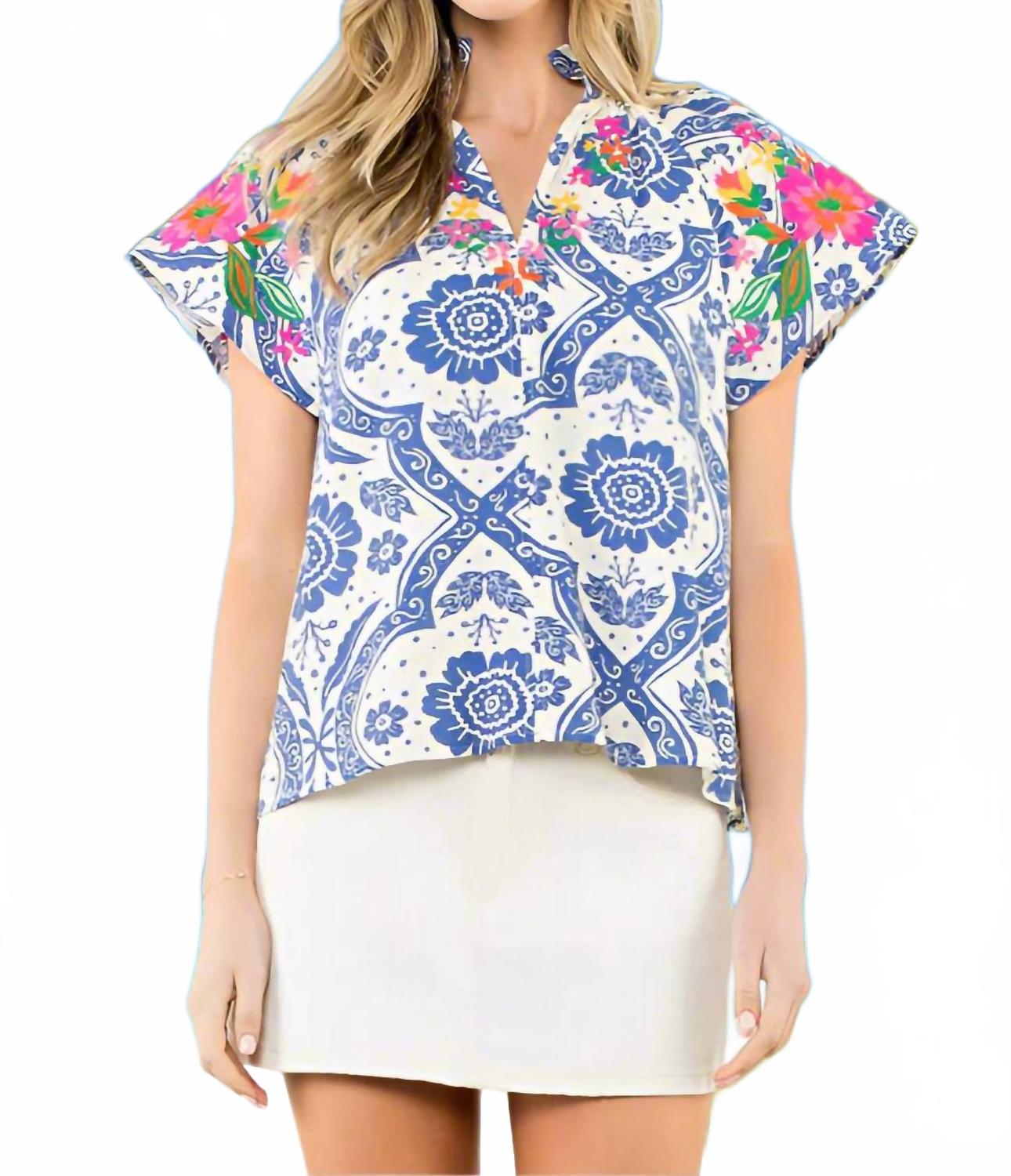 

Топ с короткими рукавами и вышитым цветочным узором в синем/белом цвете Thml, синий/белый