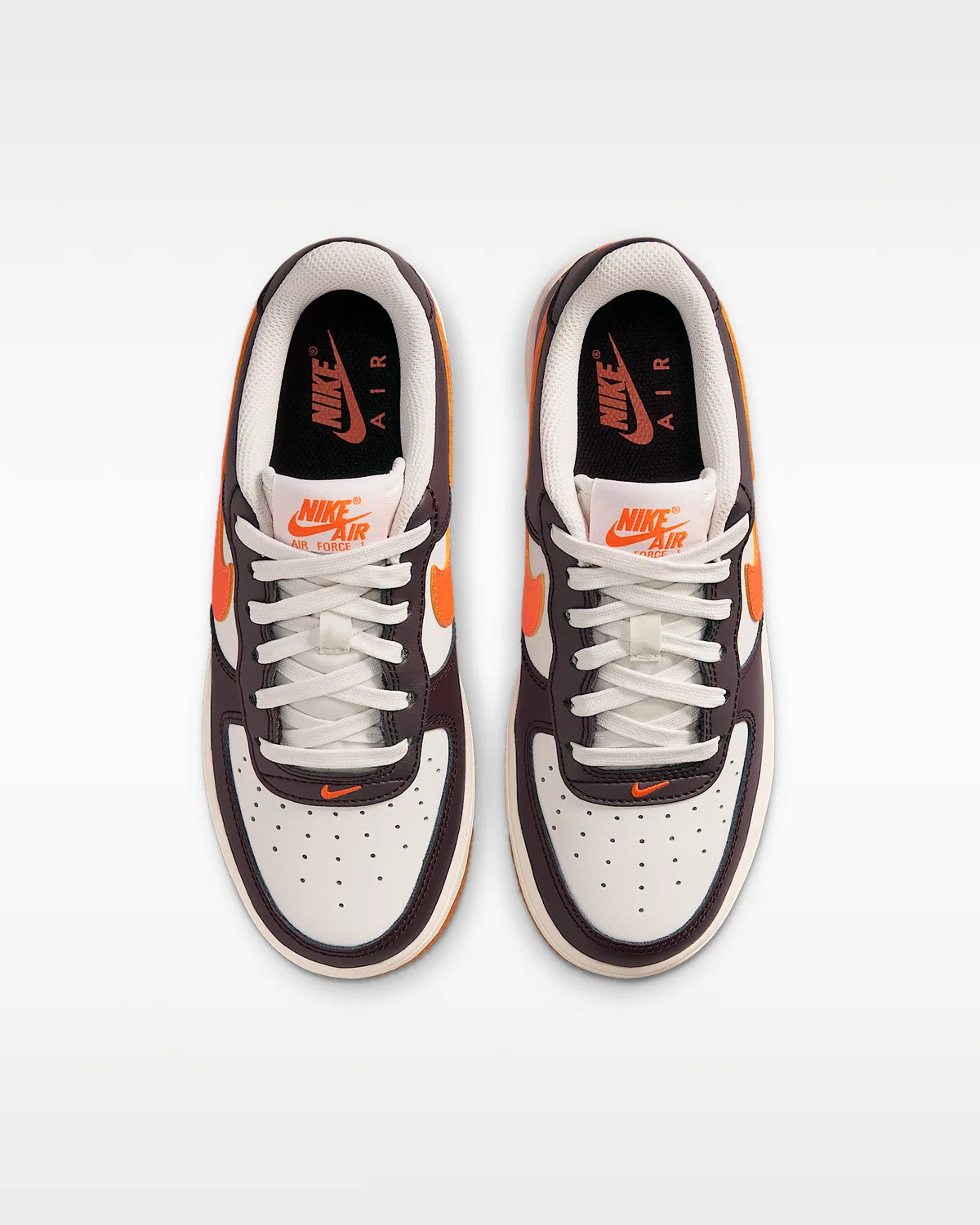 Детские кроссовки Nike Air Force 1, Summit White/Burgundy Ash/Gum Medium Brown/Total Orange — фото 4