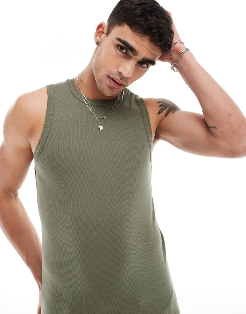 

Черный жилет в рубчик с круглым вырезом ASOS DESIGN