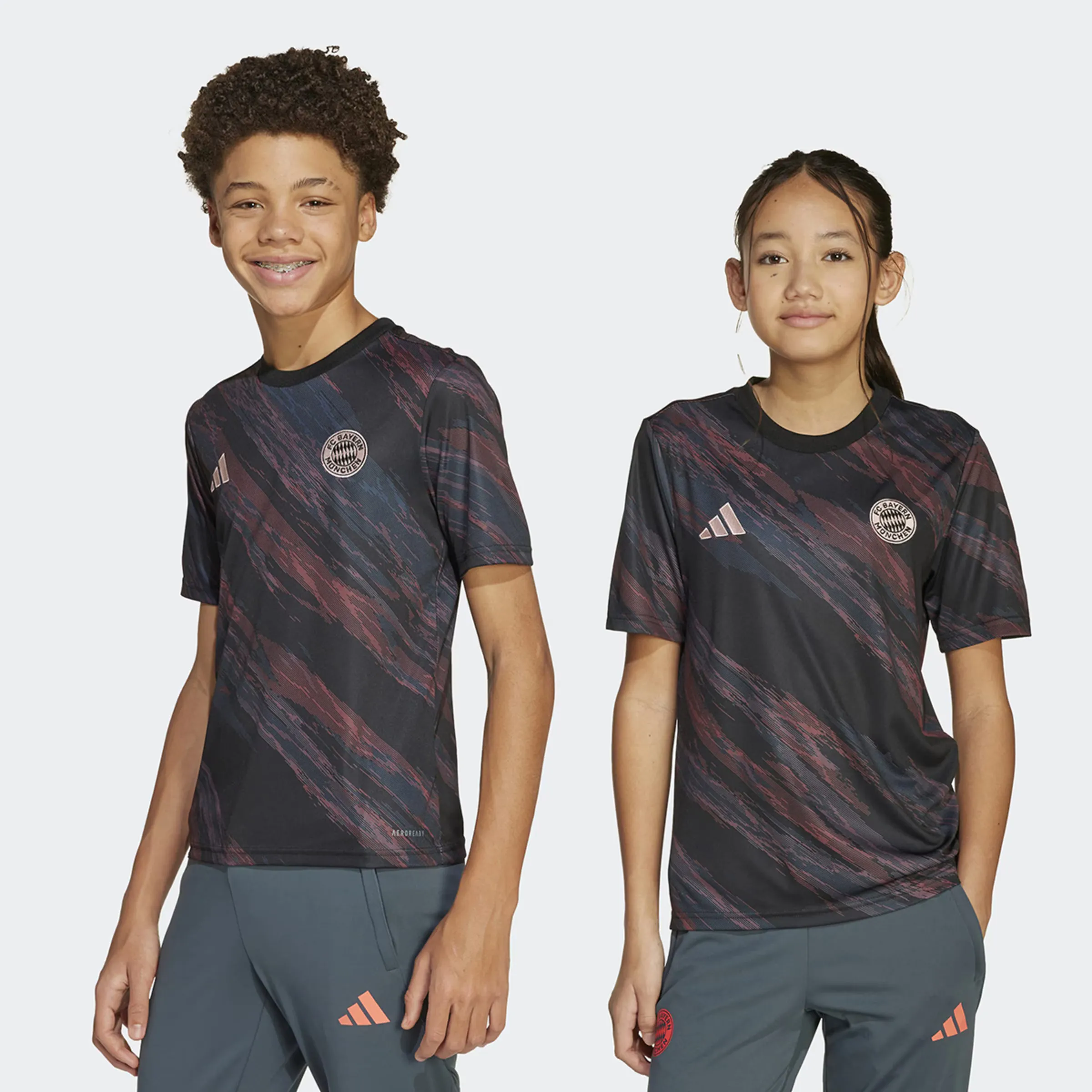 

Детская футболка FC Bayern Munich 2025-2026 Тренировочная adidas, черный