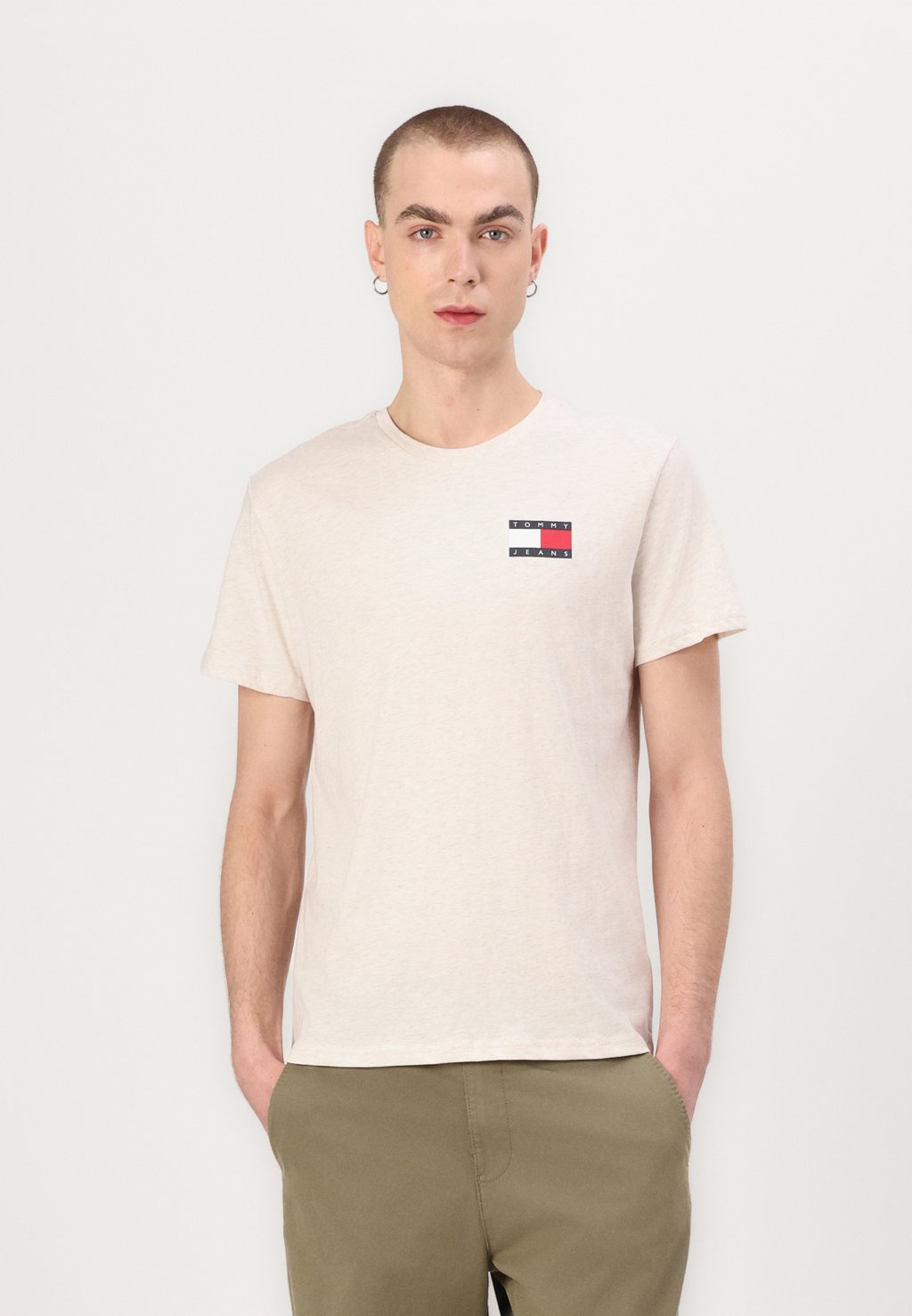 

Базовая футболка ESSENTIAL FLAG TEE Tommy Jeans, бежевый