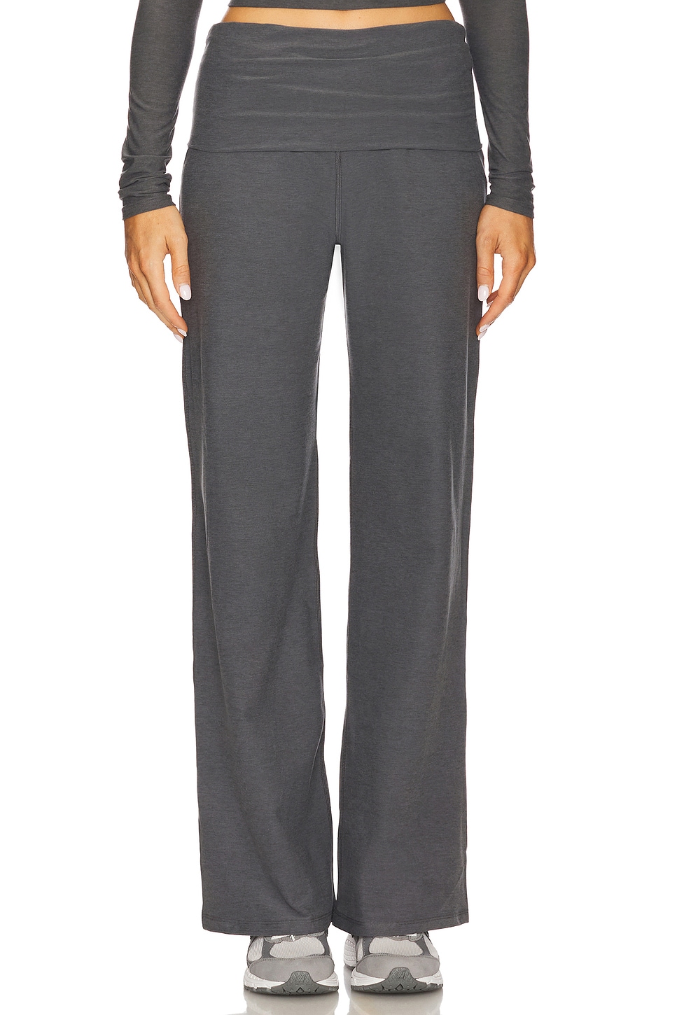 

Широкие брюки с отворотом Spacedye Beyond Yoga, true gray heather