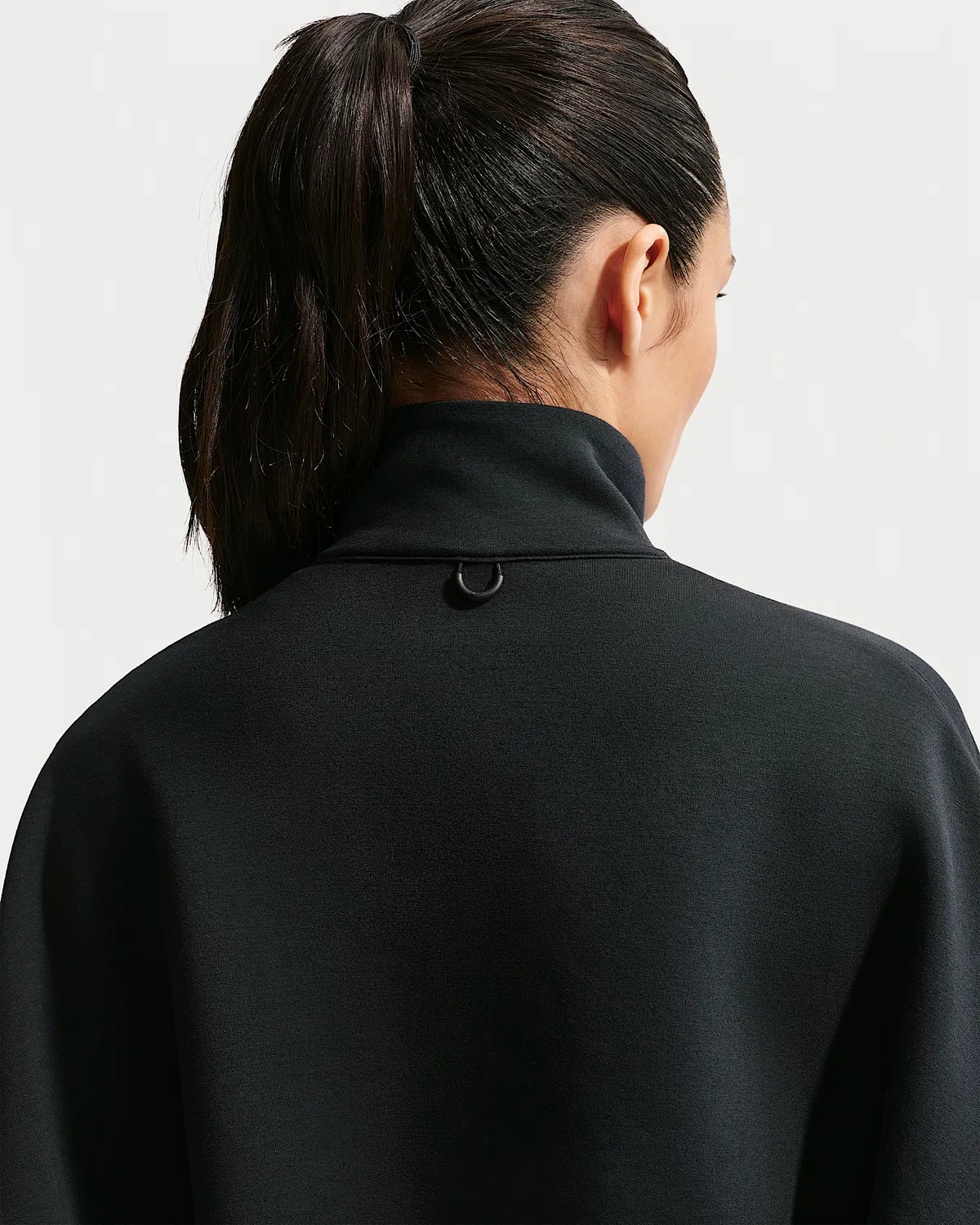 Женская футболка Nike 24.7 ImpossiblySoft Dri-FIT Oversized 1/2-Zip, Black/Dark Smoke Grey — фото 2