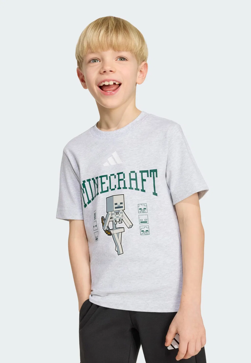 Спортивная футболка Adidas Sportswear Performance Shirt Minecraft светло-серого, пятнисто-серого цвета — фото 2