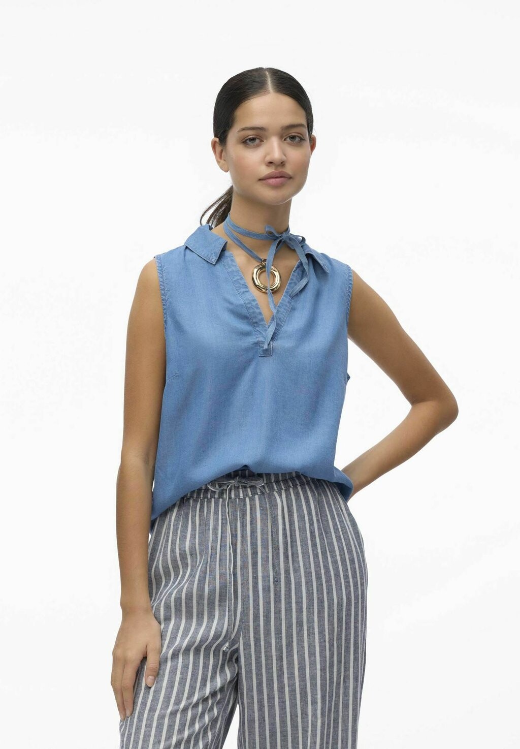 

Топ Vmharper Vero Moda, джинсовая ткань среднего синего цвета