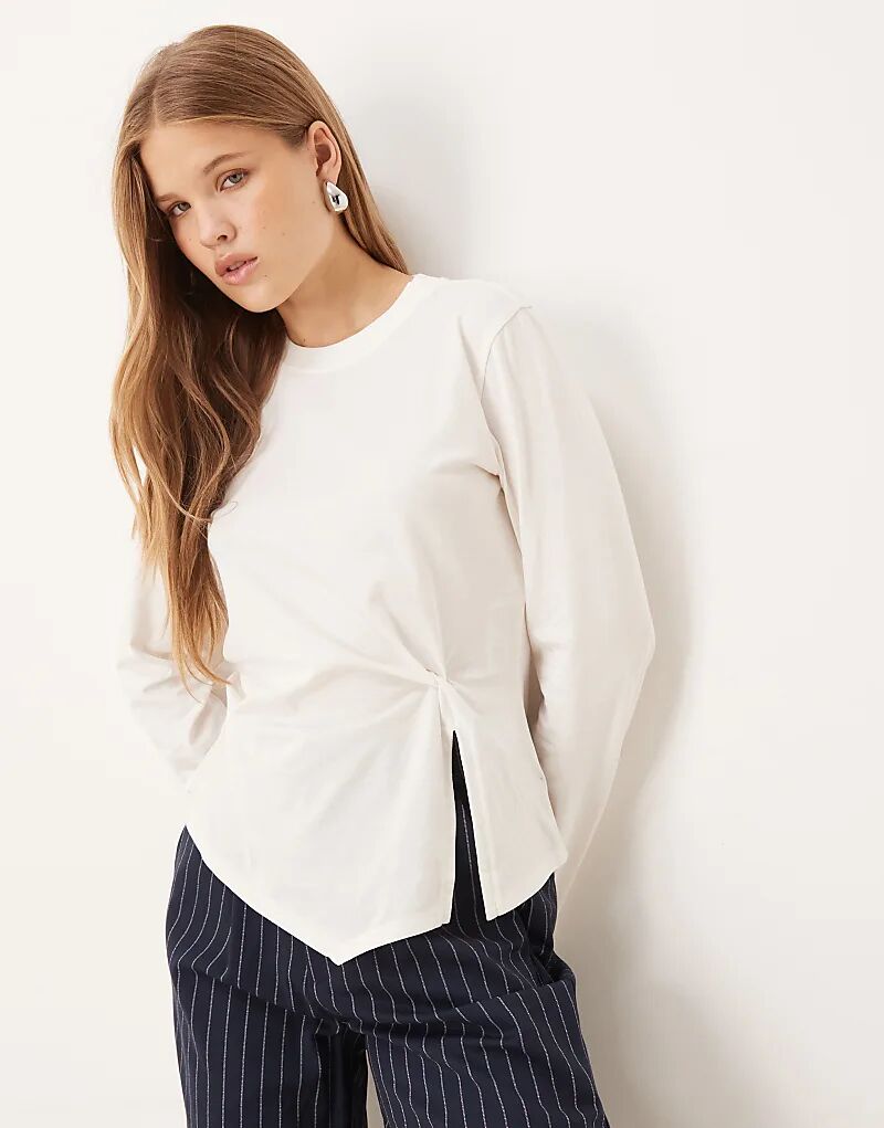 

Кремовый лонгслив с длинными рукавами и узлом ASOS DESIGN