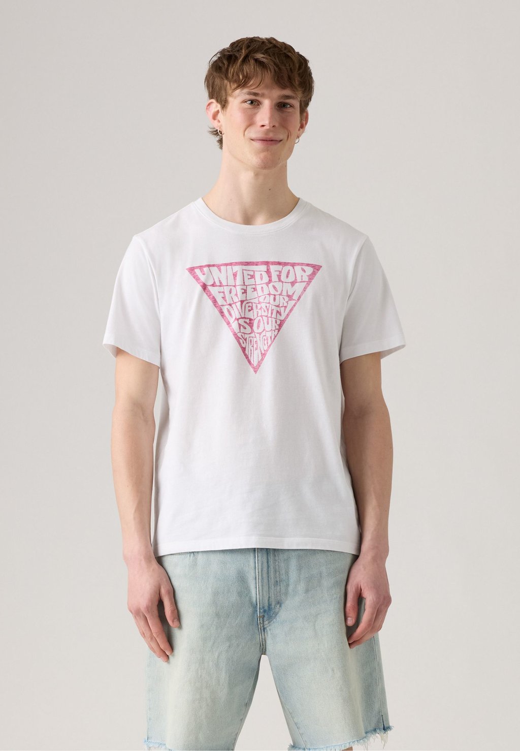 

Футболка с принтом COMMUNITY TEE UNISEX Levi's, белый