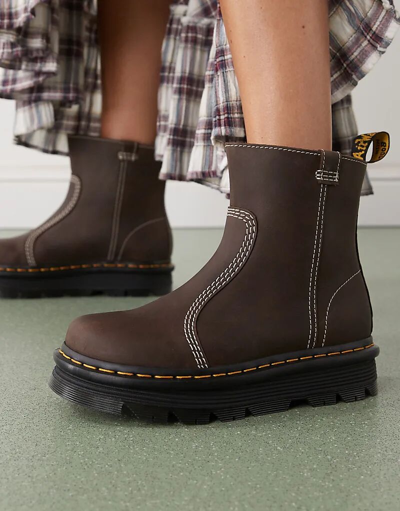 Ботинки Dr Martens ZebZag Rigger с контрастной строчкой темно-коричневого цвета, Вайоминг — фото 3
