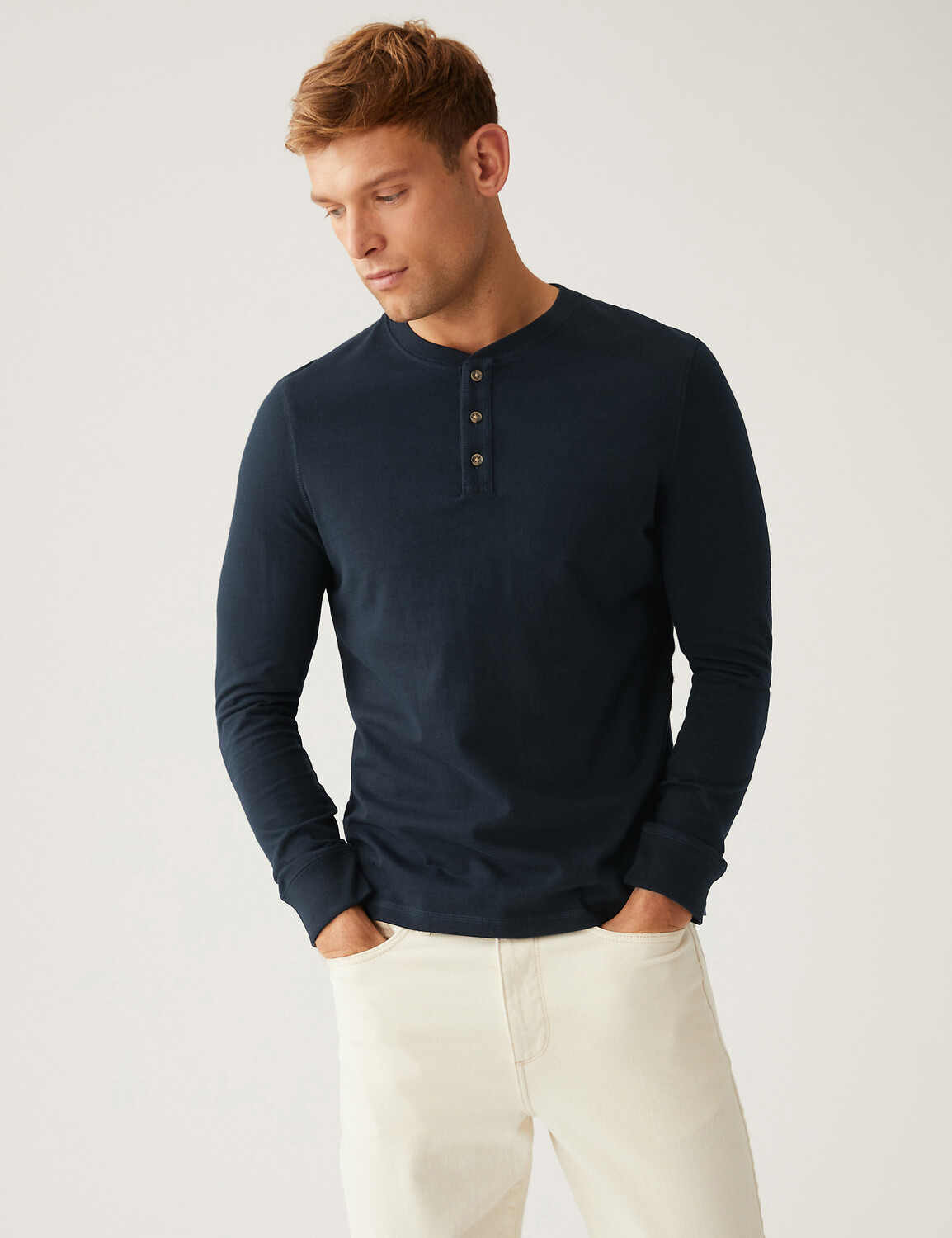 

Футболка Henley из матового хлопка с круглым вырезом Marks & Spencer, темно-синий