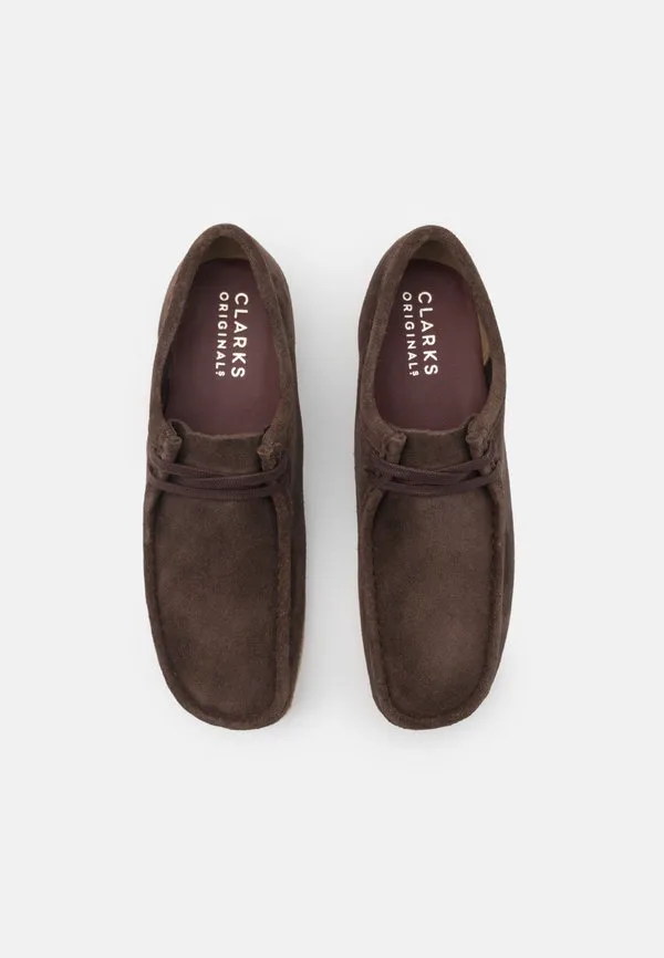 Повседневные кроссовки wallabee на шнуровке Clarks Originals, Dark Brown — фото 4