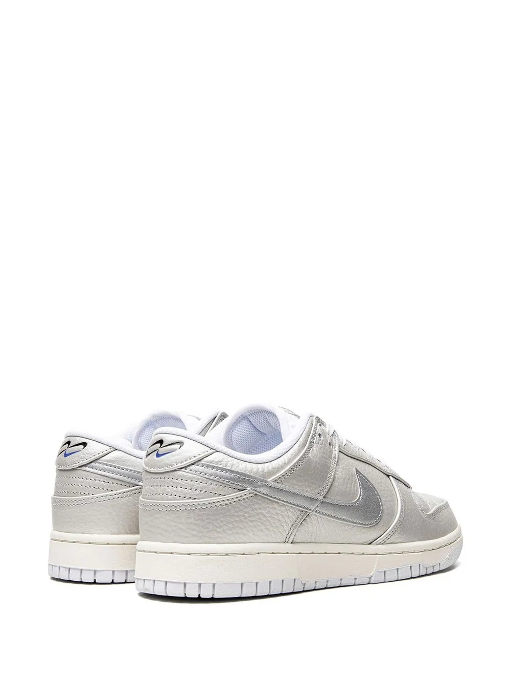 Кроссовки Dunk Low Metallic Silver Nike, серебяный — фото 3