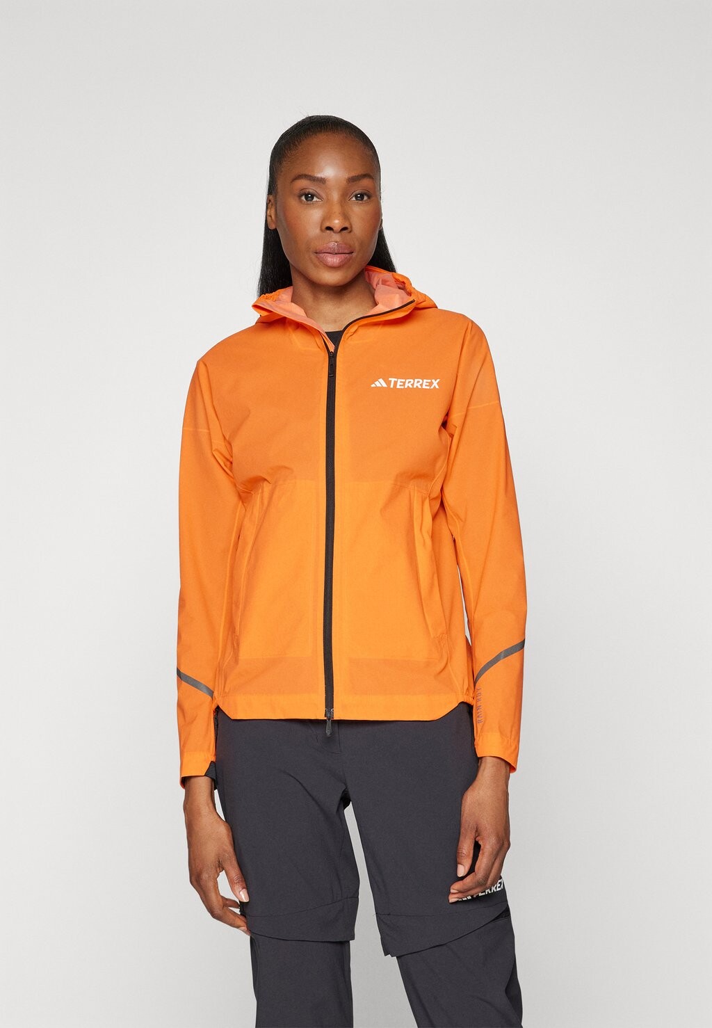 

Жёсткая куртка XPERIOR 2.5L LIGHT RAIN.RDY JACKET Adidas Terrex, цвет semi impact orange