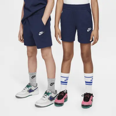 

Шорты Nike Sportswear Club, цвет Midnight Navy/White