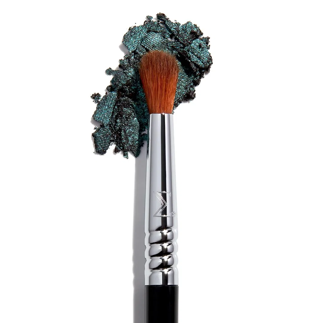 Кисть для растушевки теней «E42 Precision Firm Blender Brush» от Sigma Beauty Sigma Beauty — фото 3