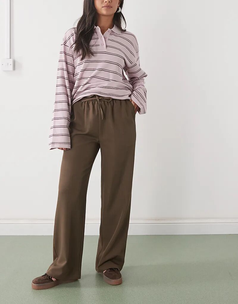 

Брюки широкого кроя Reclaimed Vintage шоколадно-коричневого цвета