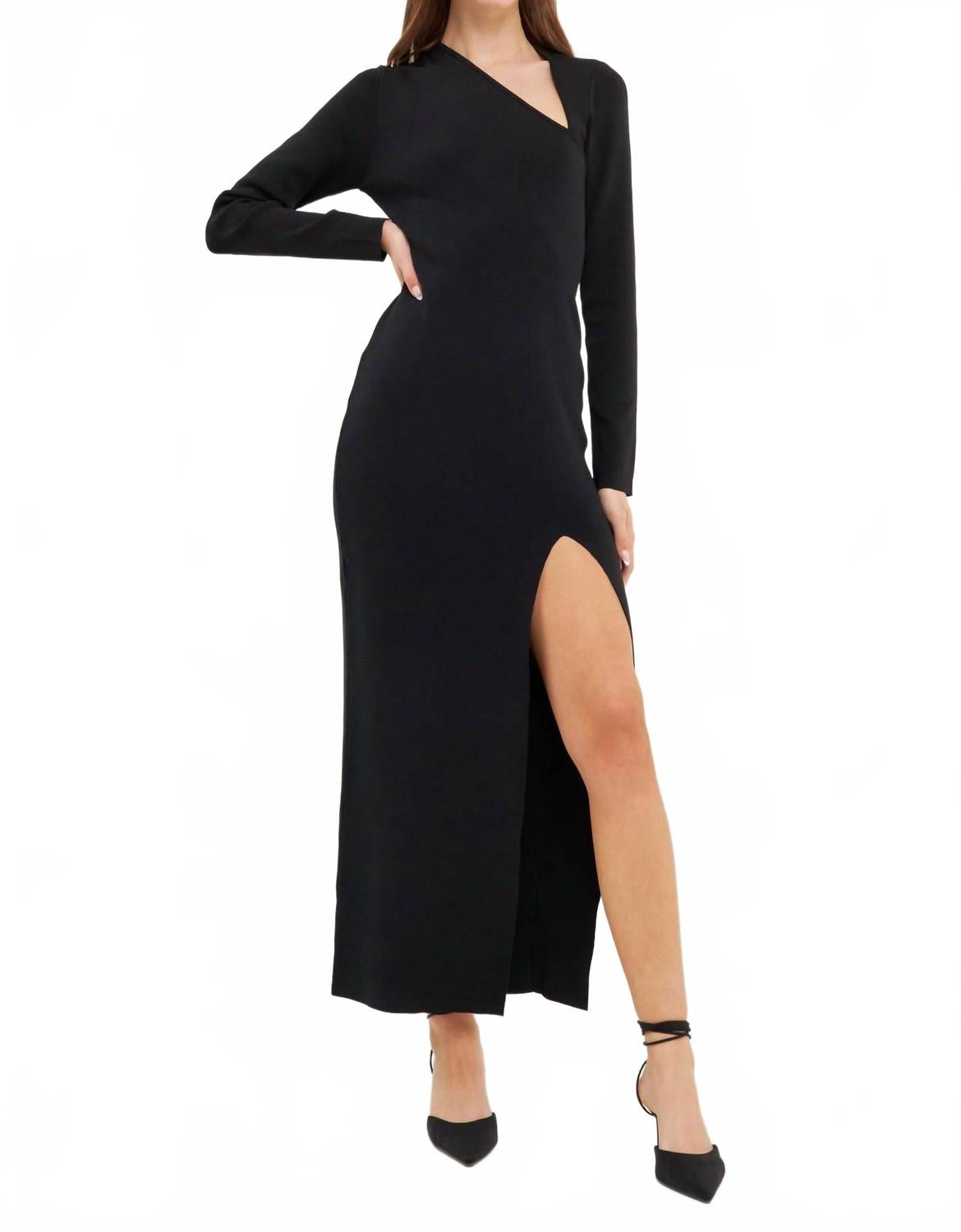 

Cut Out Long Sleeve Maxi In Black 2.7 AUGUST APPAREL