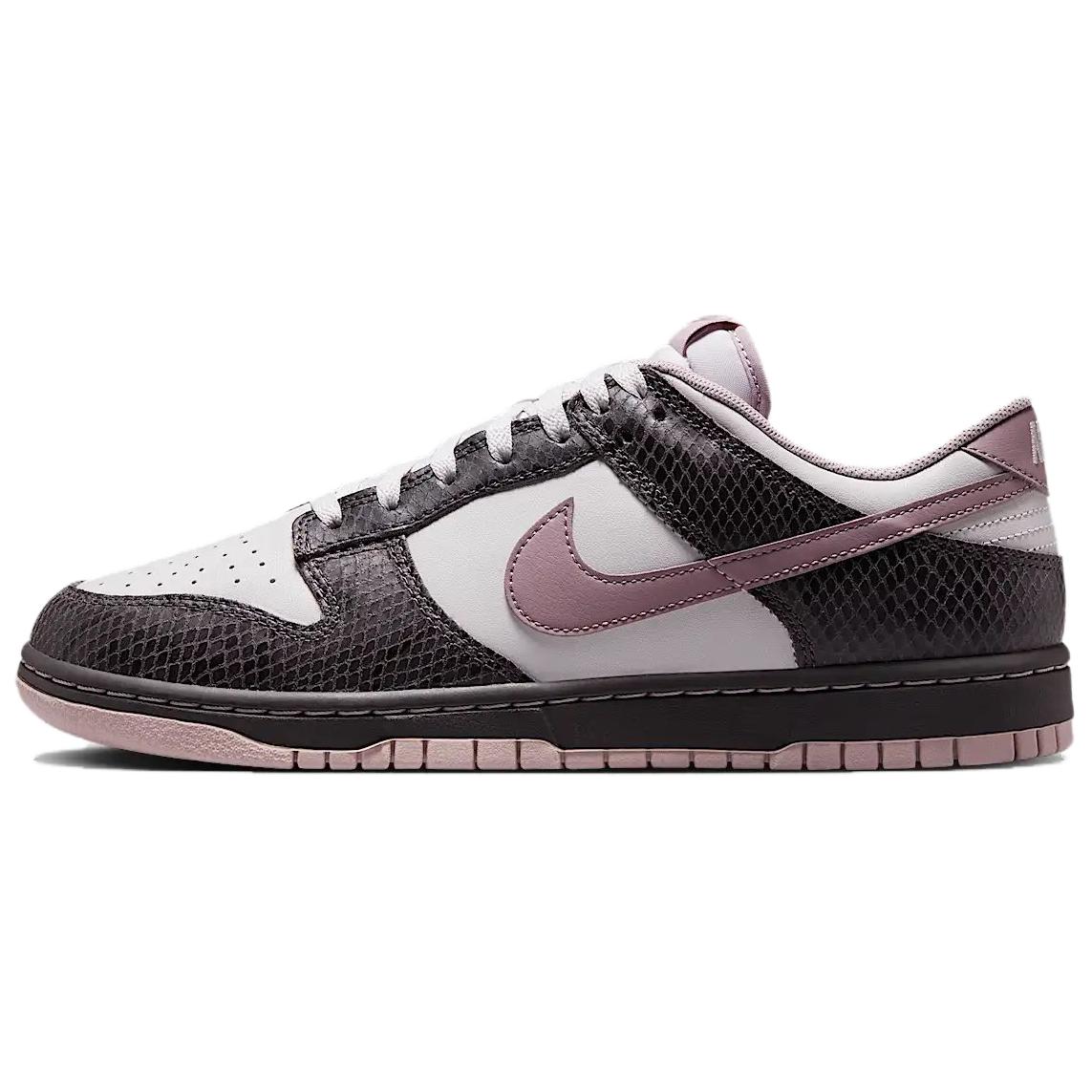 

Dunk Low Se Medium Ash Violet Snakeskin Nike, White Black