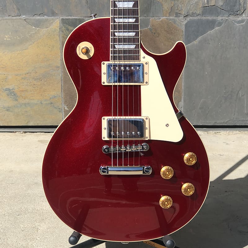 

Электрогитара Les Paul Standard 50s Plain Top in Sparkling Burgundy