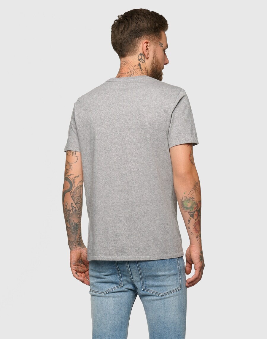 Классическая футболка LEVI'S  Regular Shirt Graphic Set In Neck, пятнистый серый — фото 4