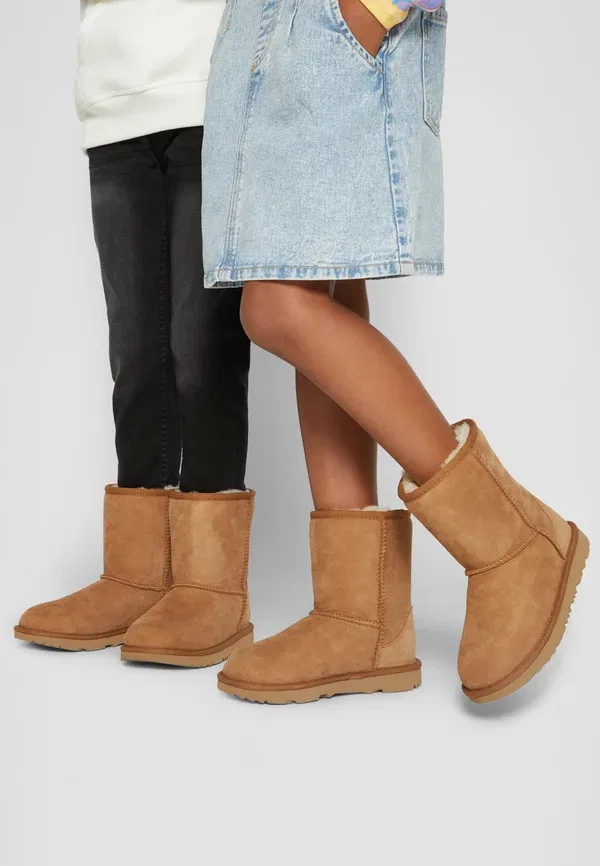 Сапоги Ugg Classic ii classic ankle boots, каштановый