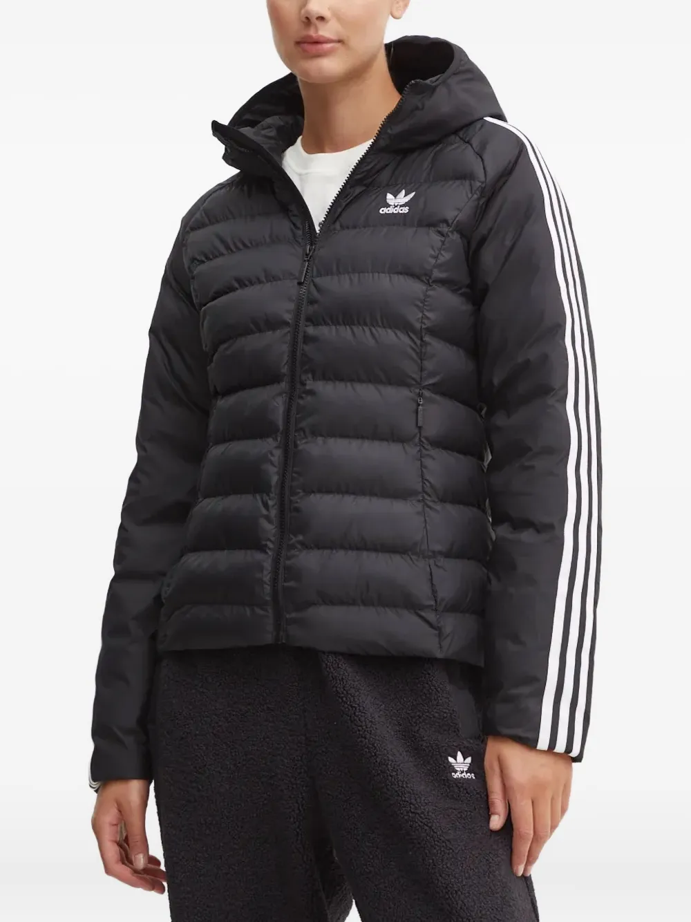 

Пуховик с капюшоном и полосками Adidas, черный