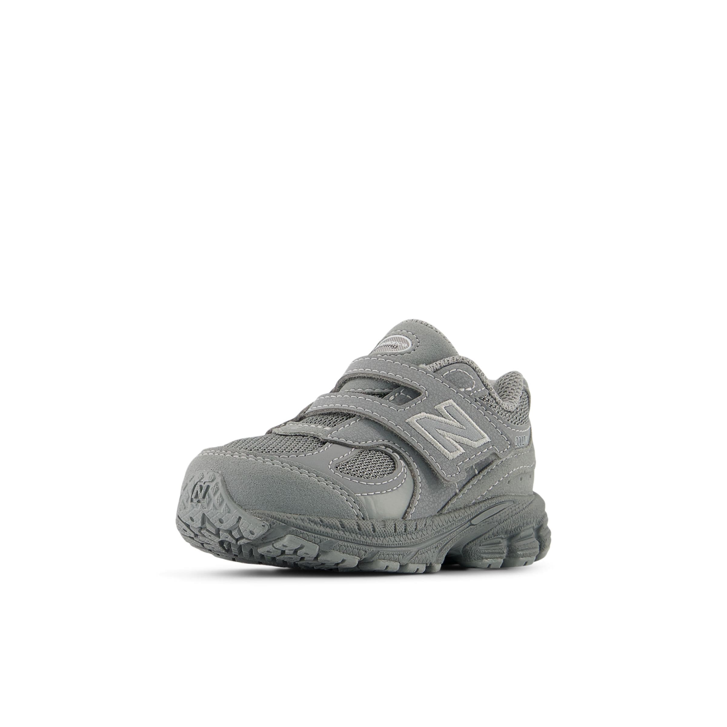 

New balance Кроссовки '2002' в цвете Basalt Grey