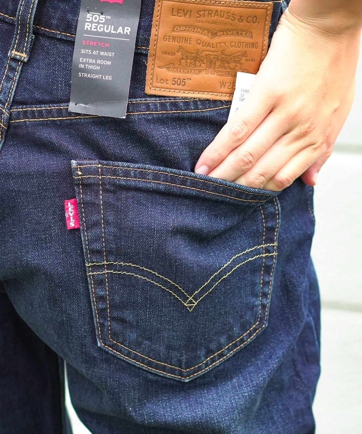 [LEVI'S] 505 Обычные прямые джинсы цвета танина