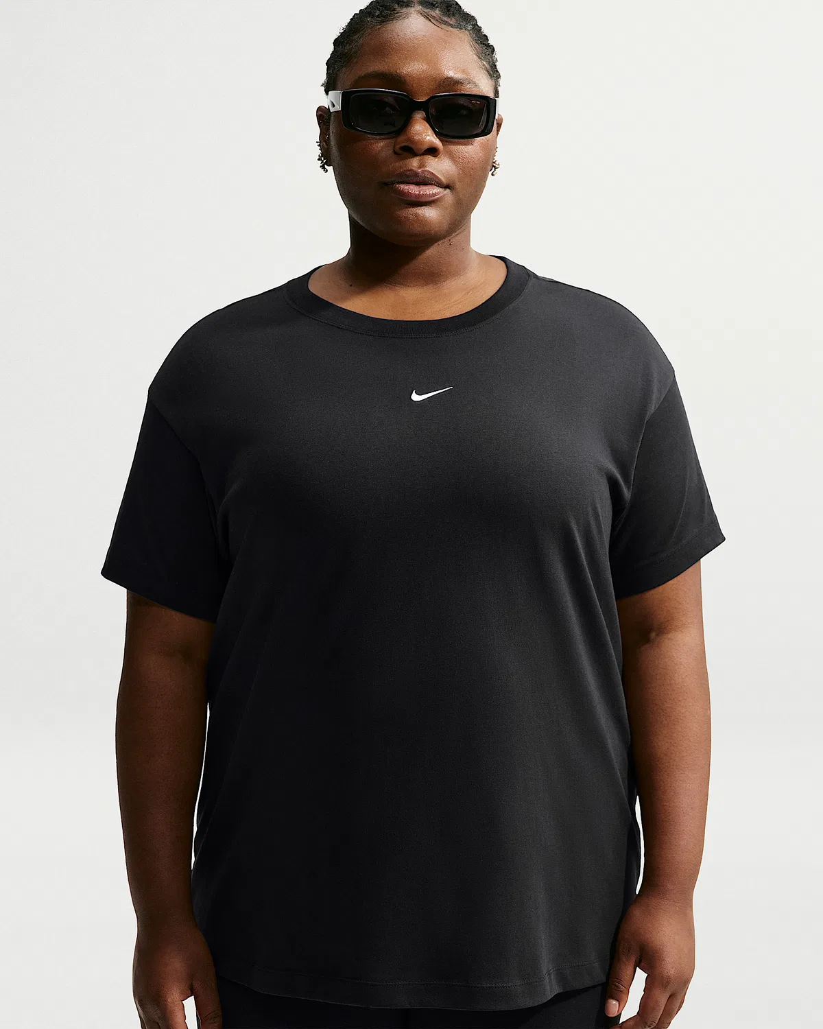 Женская оверсайз футболка (плюс сайз) Nike Sportswear Classic, Black/White