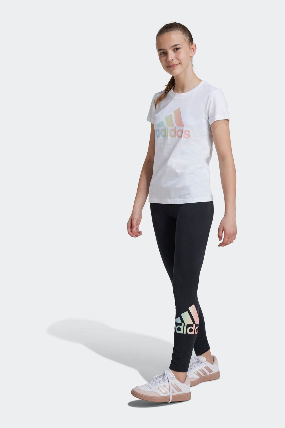 

Детские леггинсы с металлическим принтом Adidas, черный