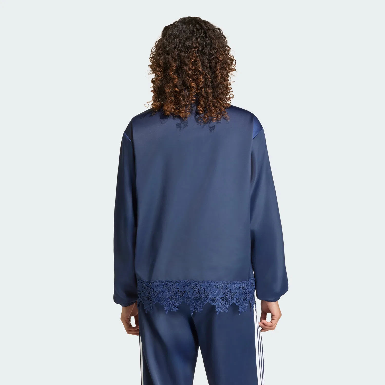 Женская свободная спортивная куртка Originals Satin Lace Firebird от Adidas — фото 2