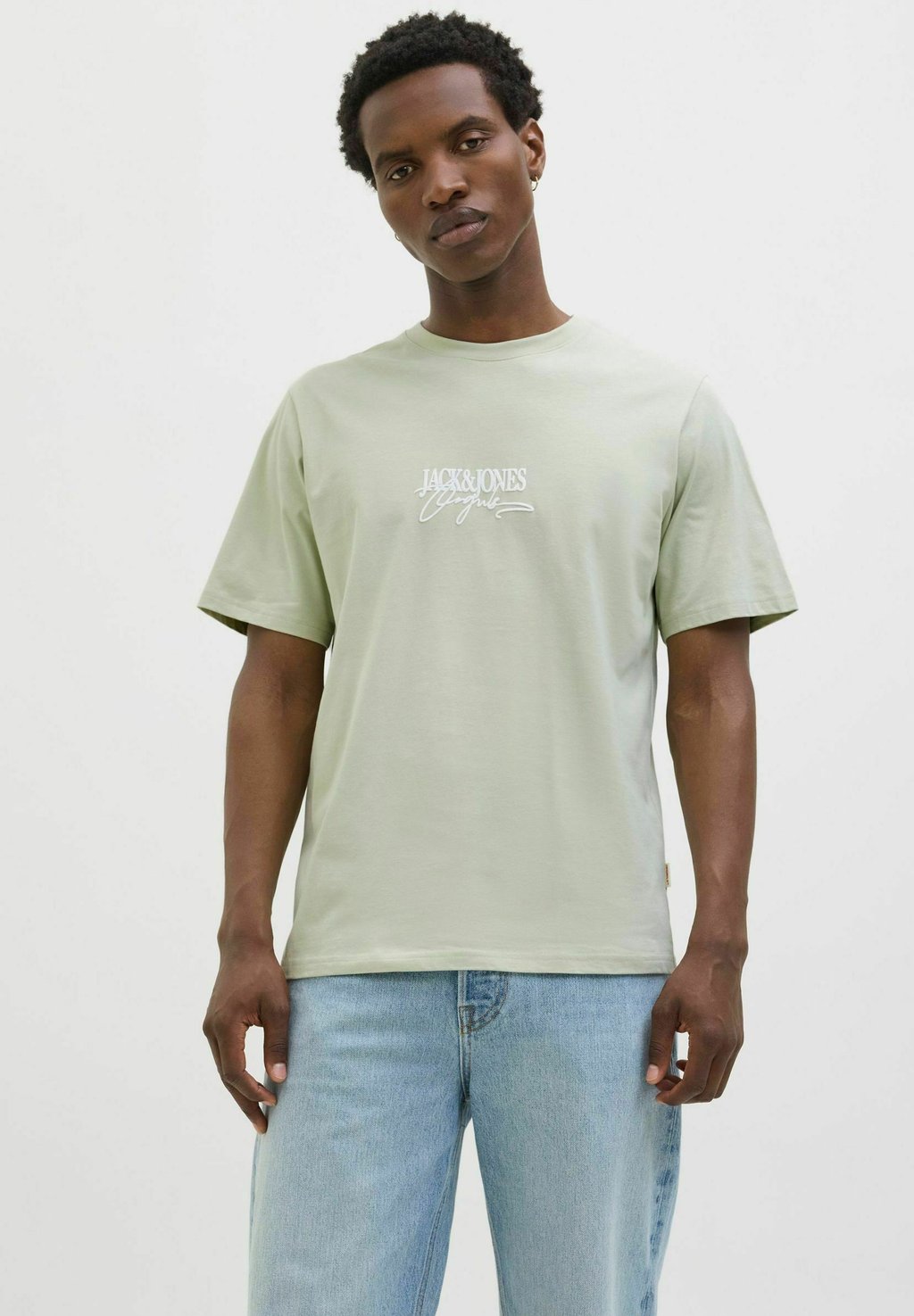 

Футболка с принтом LOGO RUNDHALSAUSSCHNITT Jack & Jones, серый