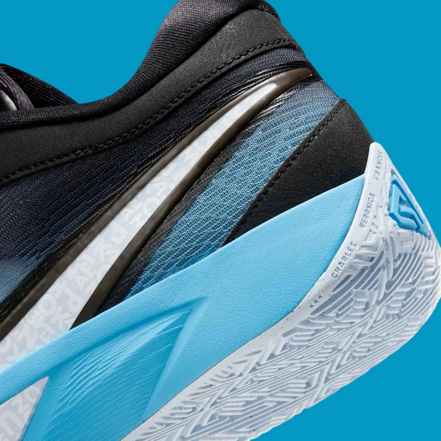 Мужские баскетбольные кроссовки Nike Giannis Freak 6 Fj7792, Black Blue Tinted White Baltic Blue — фото 2