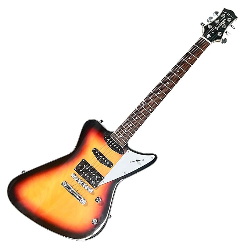 

Электрогитара Bootlegger Guitar Hounder. Black Cherry Honey Burst Stiletto Case & Flask