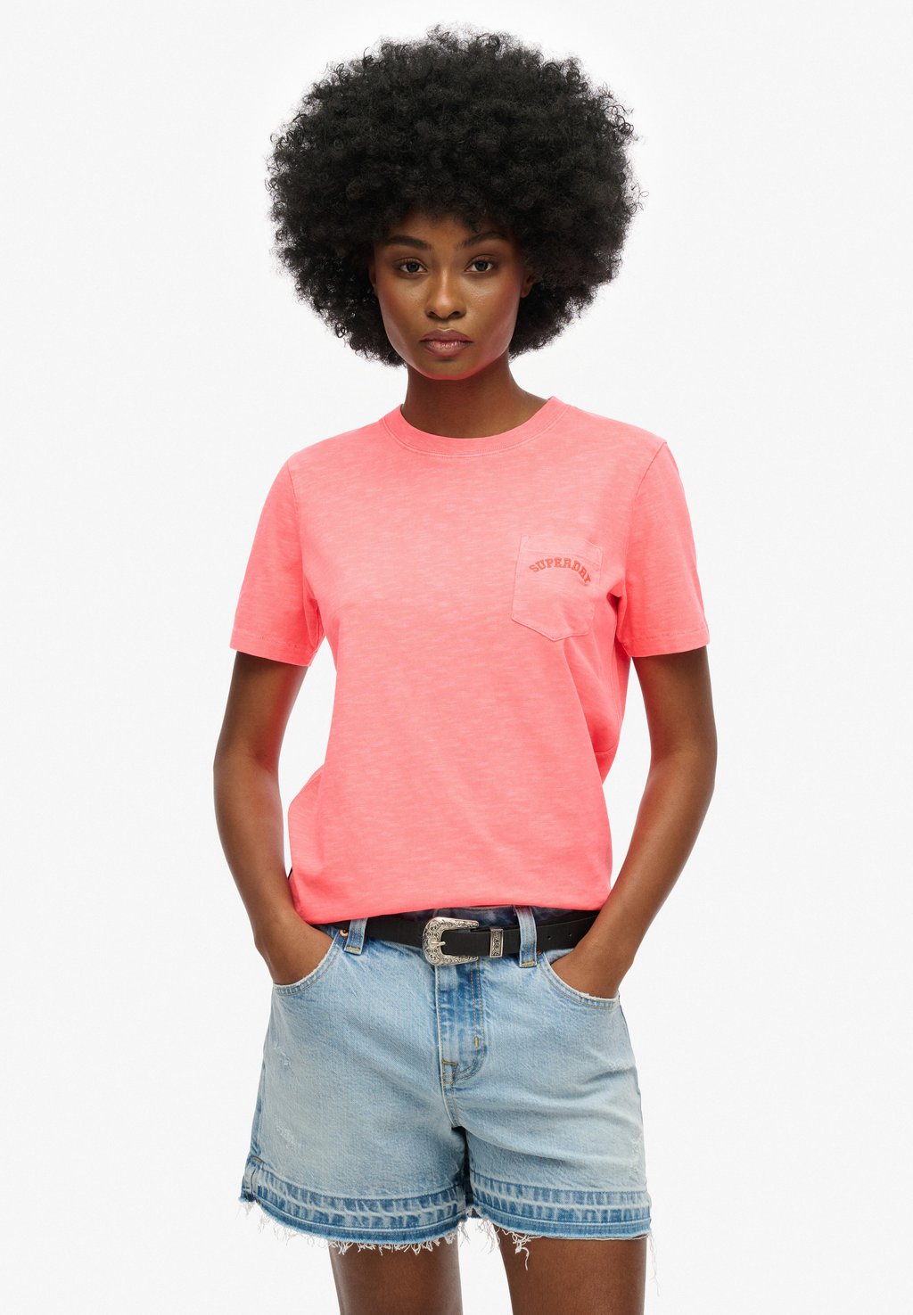 

Базовая футболка ESSENTIAL LOGO GARMENT DYE Superdry, коралловый